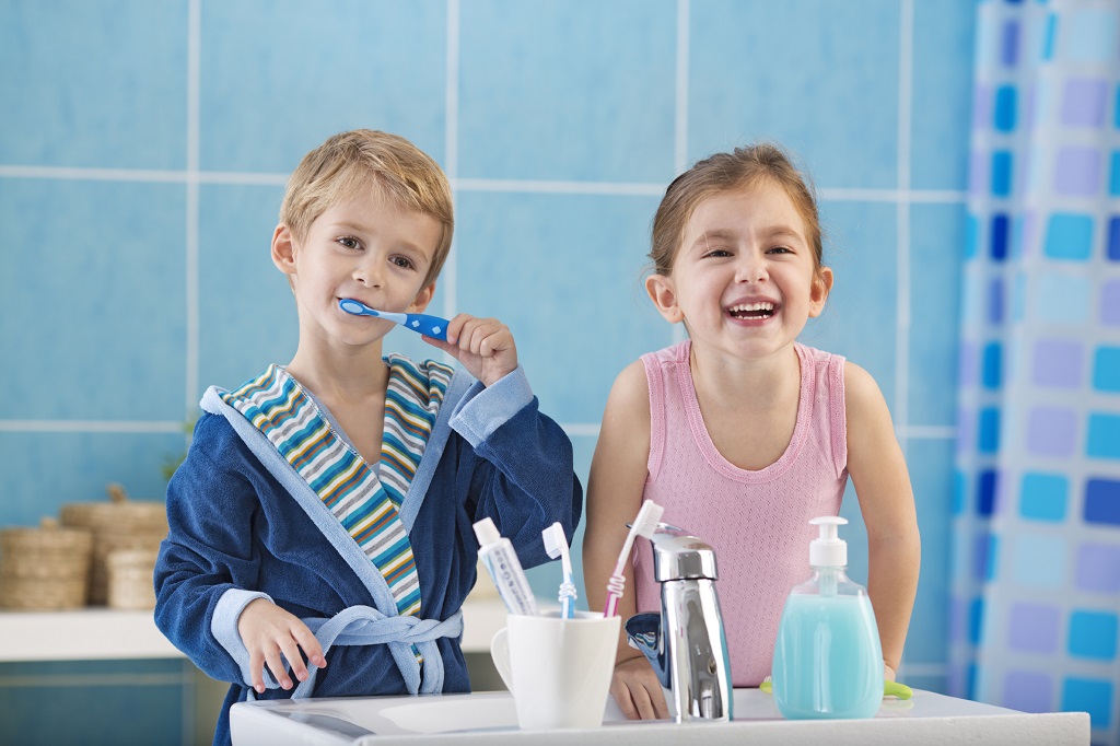 Mouthwash for children, when to start using them?