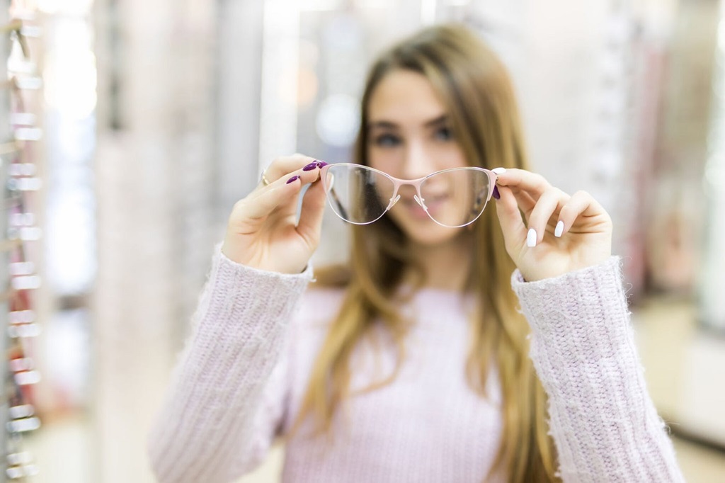 What are 5 tips for keeping your eyes healthy?